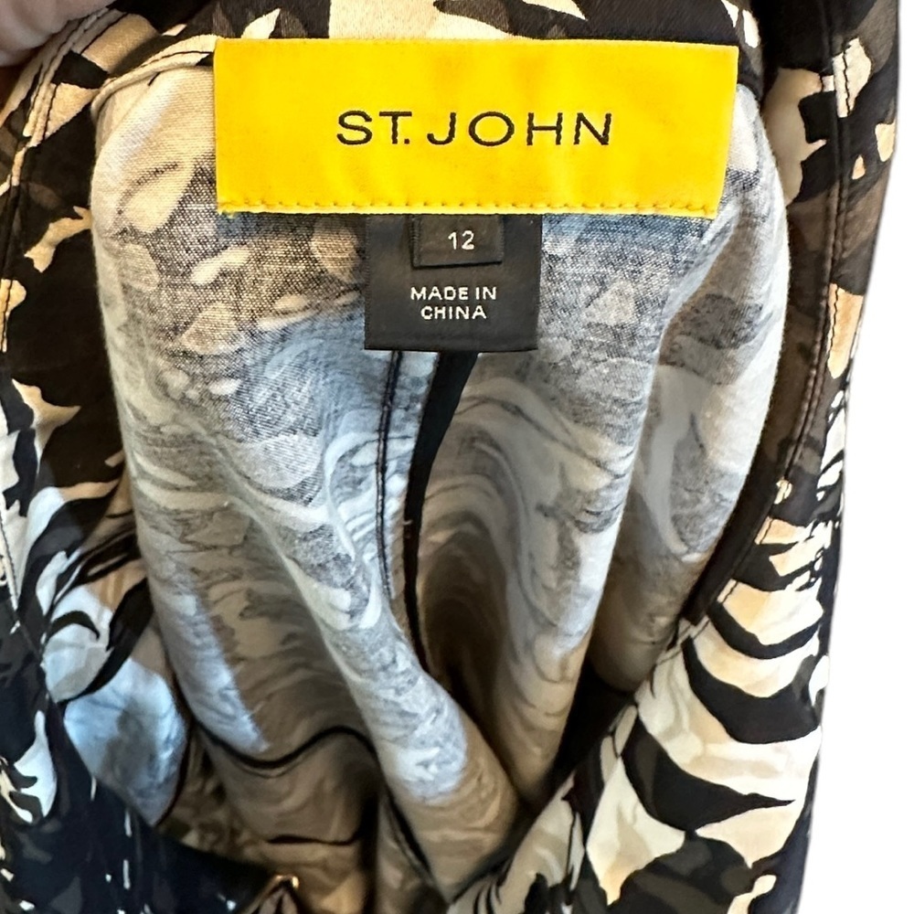 ST. JOHN Zip Jacket - Picture 6 of 8